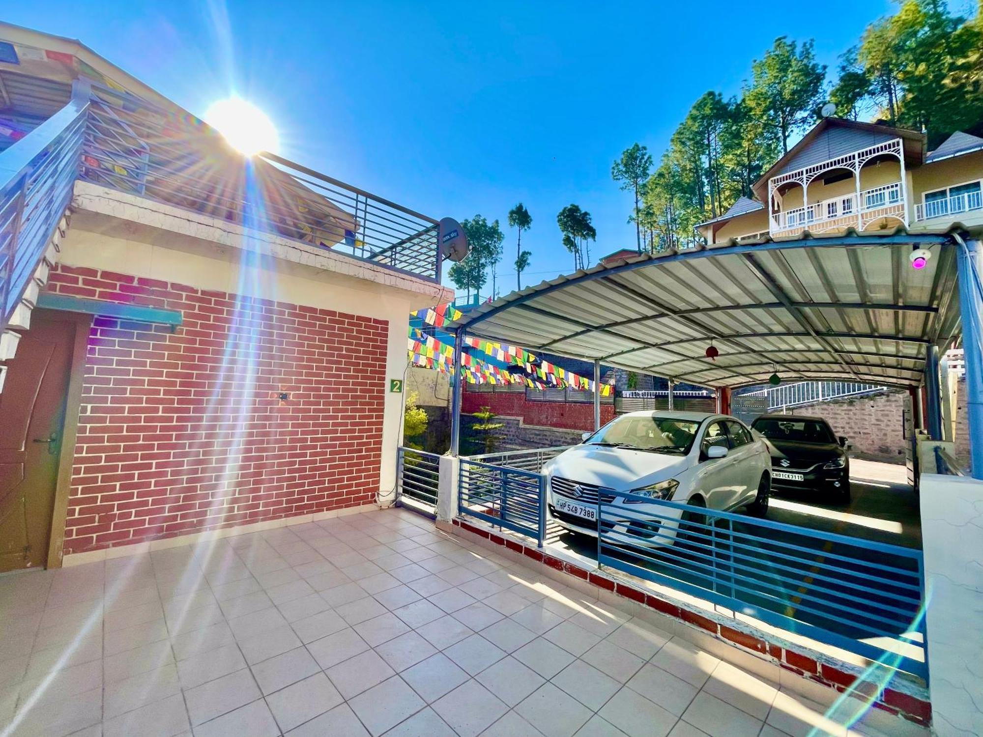 The Auriga 3Bhk Fully Entair Villa With Bonfire In Kasauli I Pvt Stay I Open Air Terrace I Kitchen Livingroom I Lawn Bonfire I Gaming Zone Екстериор снимка