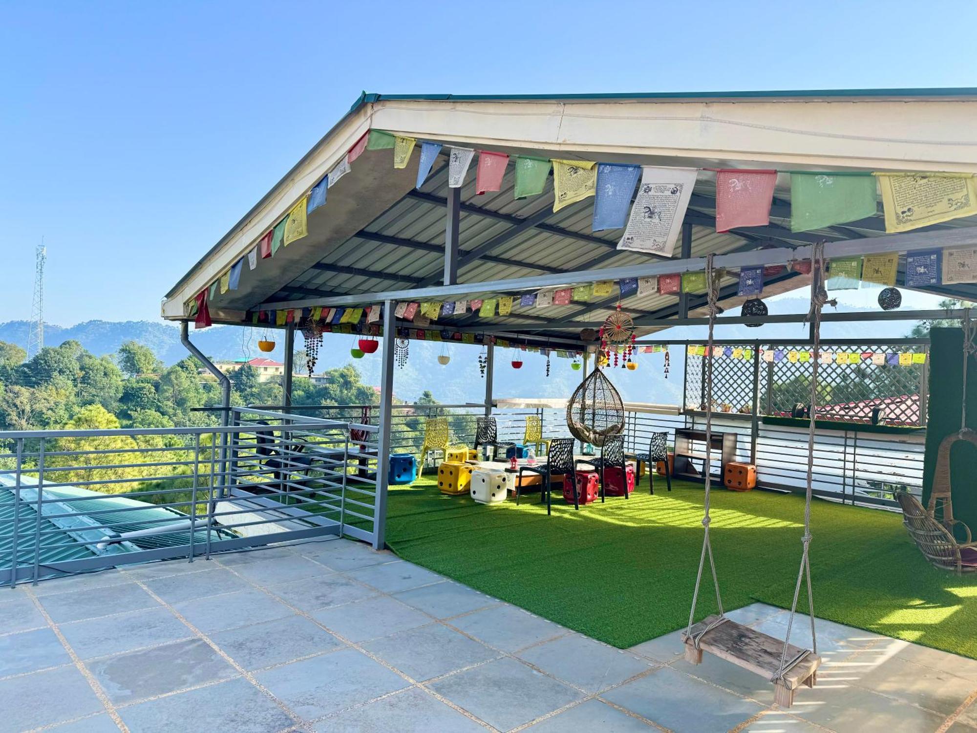 The Auriga 3Bhk Fully Entair Villa With Bonfire In Kasauli I Pvt Stay I Open Air Terrace I Kitchen Livingroom I Lawn Bonfire I Gaming Zone Екстериор снимка