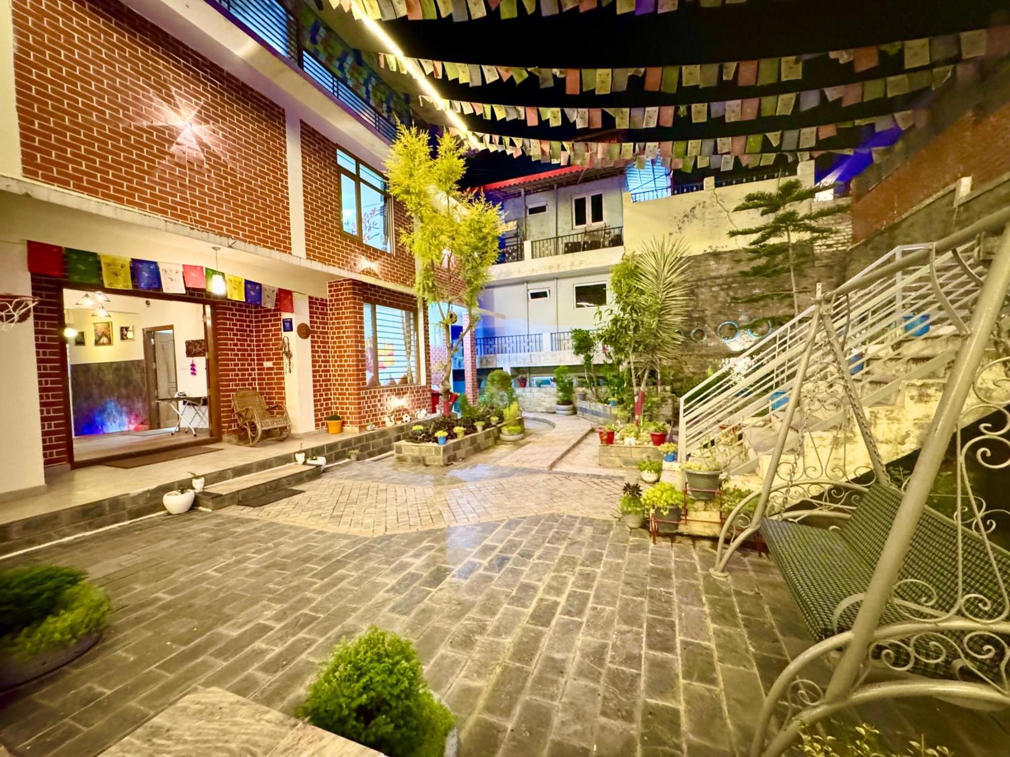 The Auriga 3Bhk Fully Entair Villa With Bonfire In Kasauli I Pvt Stay I Open Air Terrace I Kitchen Livingroom I Lawn Bonfire I Gaming Zone Екстериор снимка